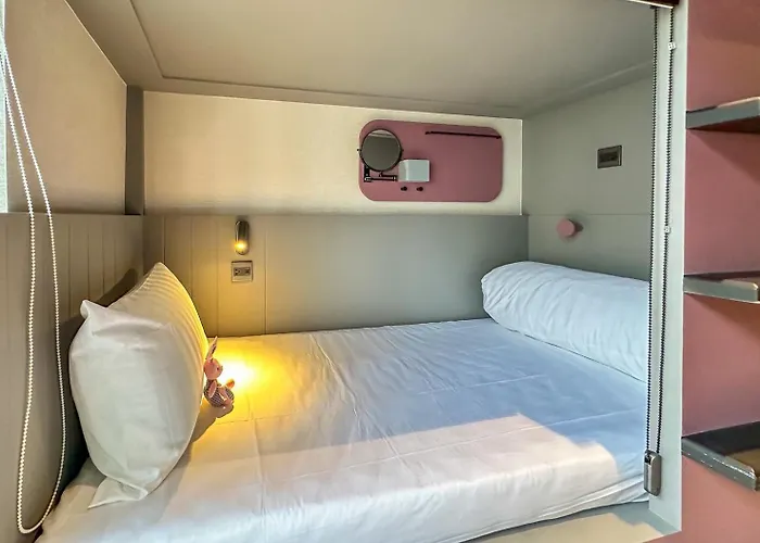 Hotel Arni Ladies - Female Only